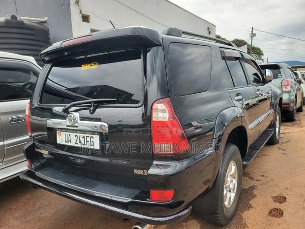 Toyota Hilux Surf 2009 Black