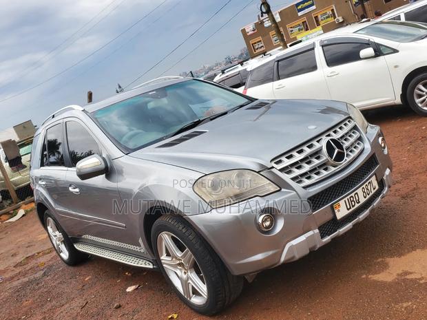 Mercedes-Benz M Class 2010 Gray