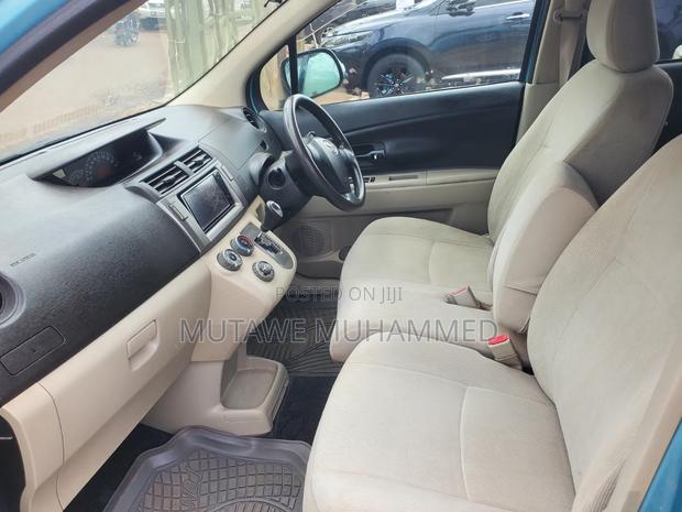 Toyota Passo Sette 2010 Blue