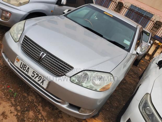 Toyota Mark II 2004 Silver