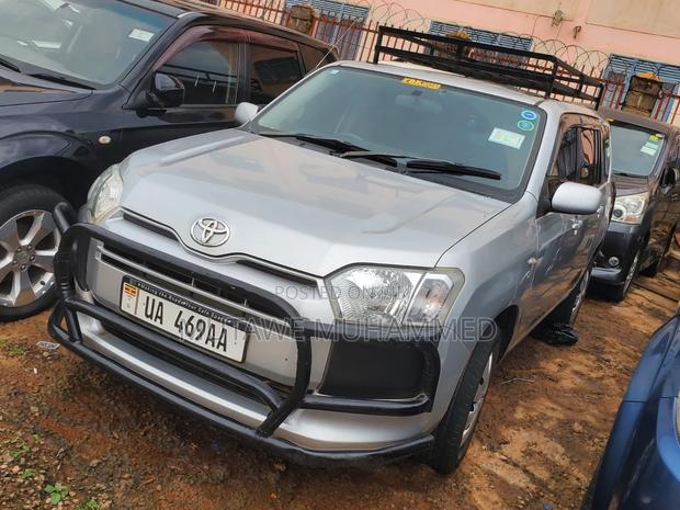 Toyota Succeed 2015 Silver