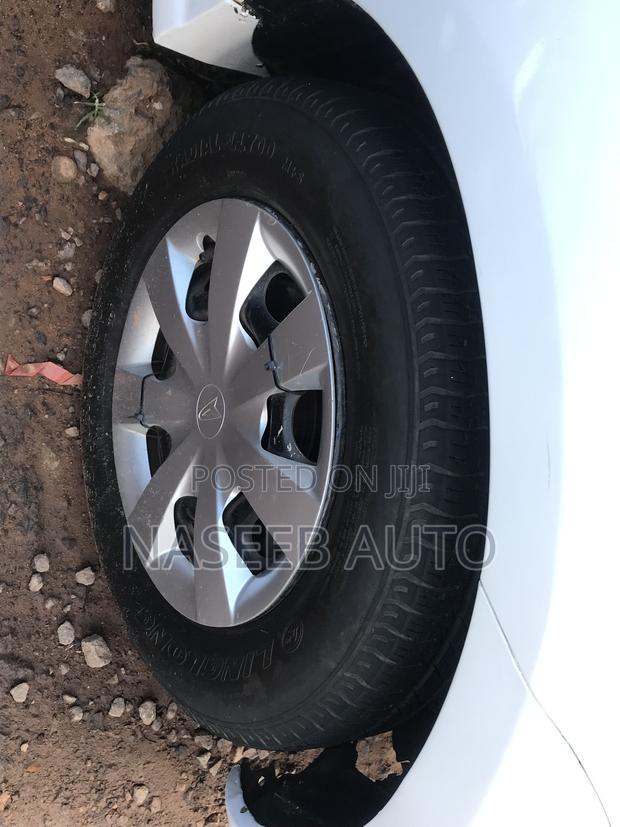 Toyota Sienta 2006 White