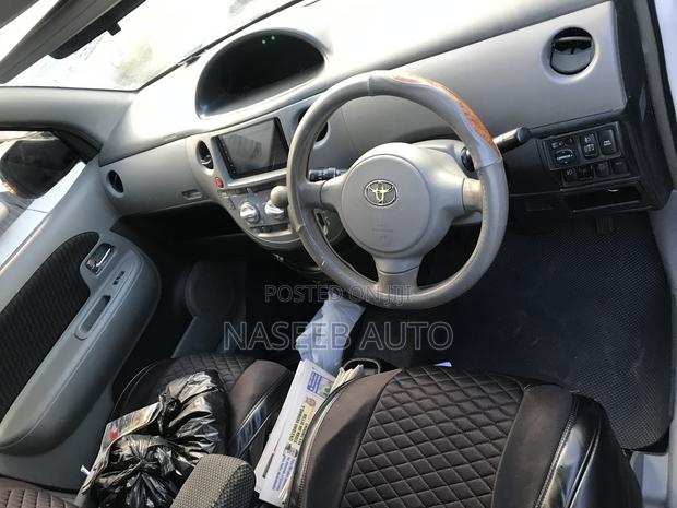 Toyota Sienta 2006 White