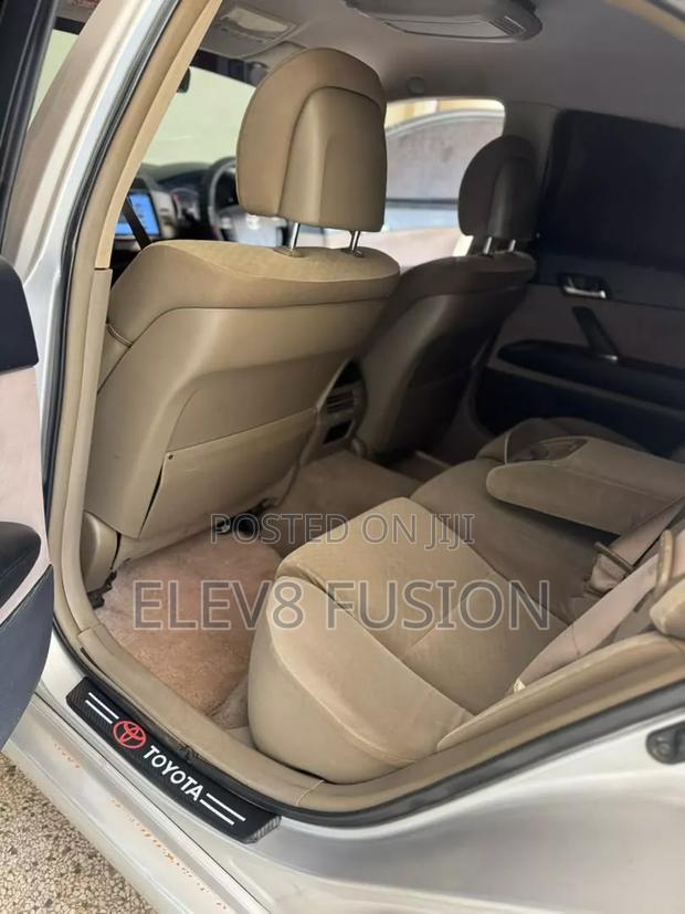 Toyota Mark X 2009 Silver