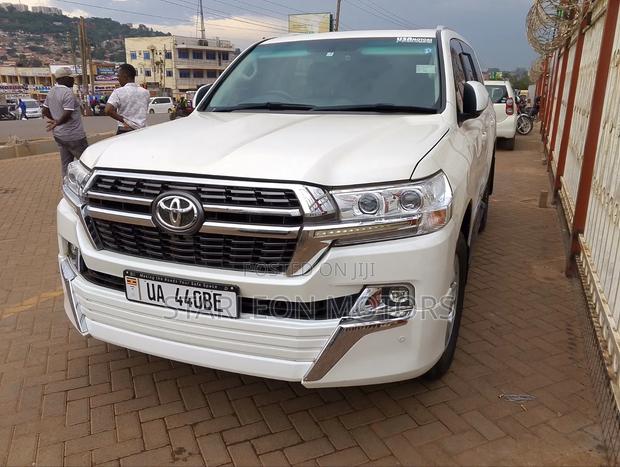 Toyota Land Cruiser 2012 White