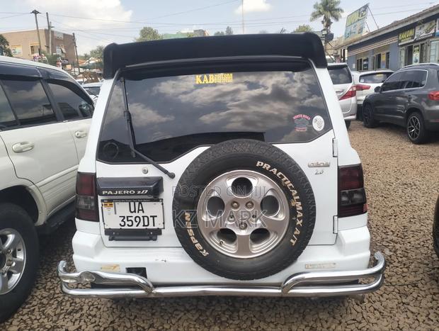 Mitsubishi Pajero IO 2002 White