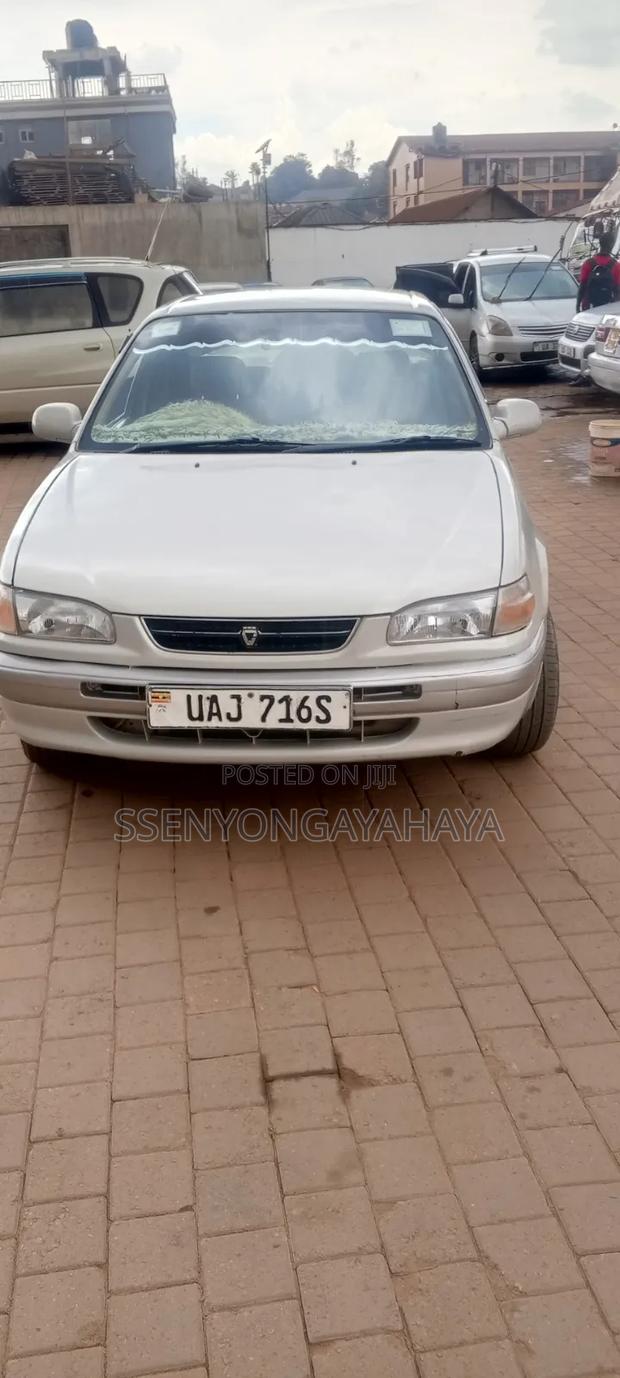 Toyota Corolla 1998 Silver