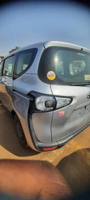 Toyota Sienta SV Premium 2014 Silver for sale
