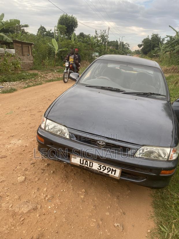 Toyota Corolla Automatic 1999 Gray