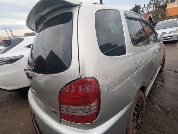 Toyota Corolla Spacio 2000 Silver