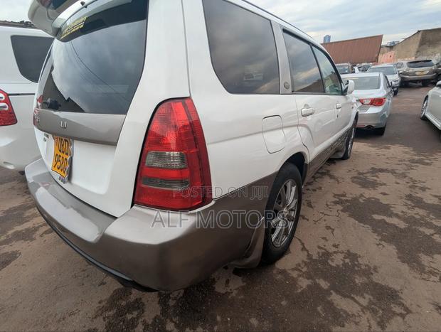 Subaru Forester 2005 White