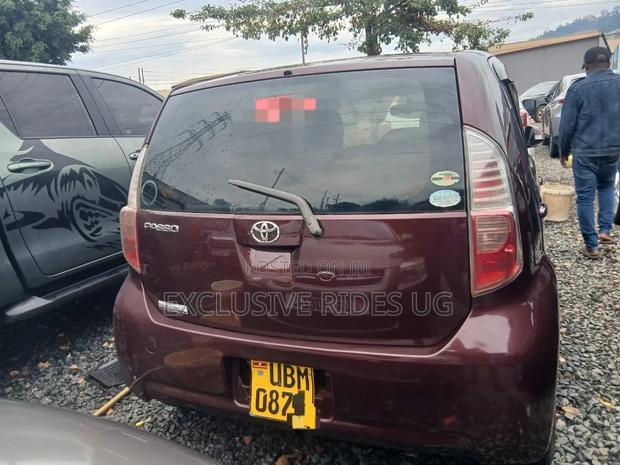 Toyota Passo 1.0 AWD 2009 Red