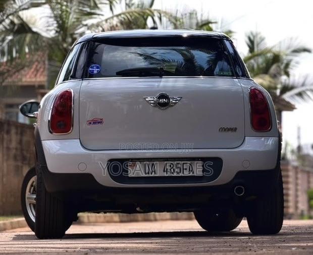 Mini Cooper Base 2013 White