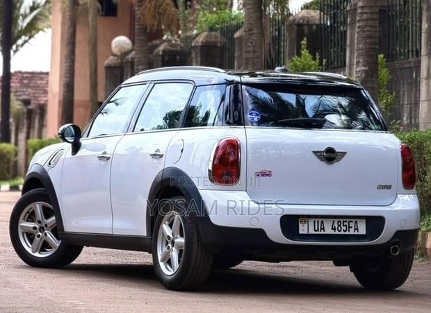 Mini Cooper Base 2013 White