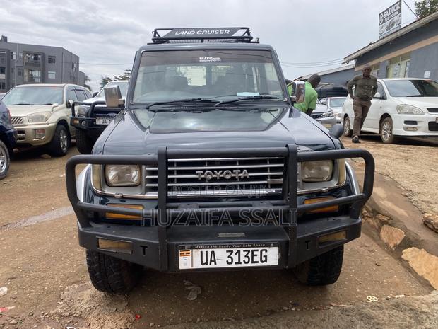Toyota Land Cruiser Prado 2005 Blue