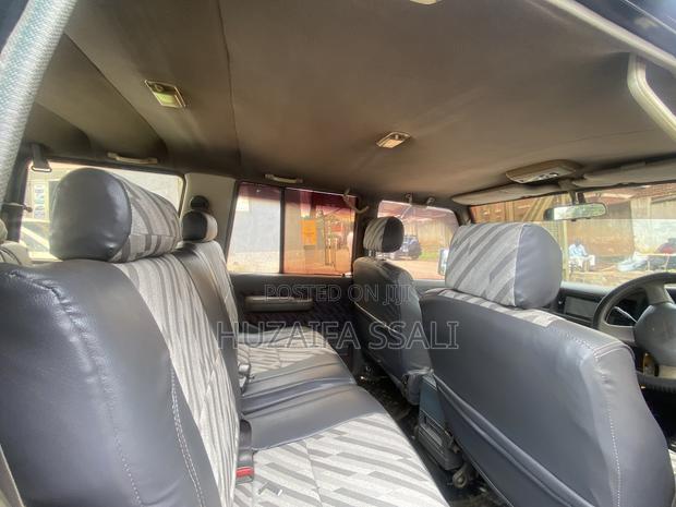 Toyota Land Cruiser Prado 2005 Blue