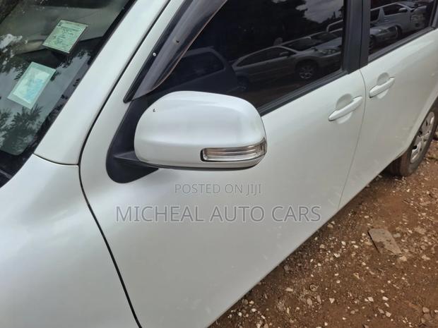 Toyota Sienta 2010 White
