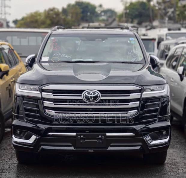 Toyota Land Cruiser 2025 Black