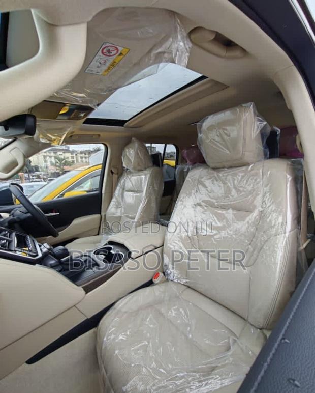 Toyota Land Cruiser 2025 Black