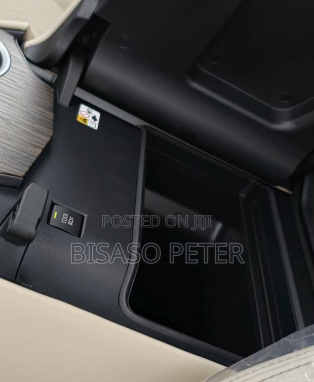 Toyota Land Cruiser 2025 Black