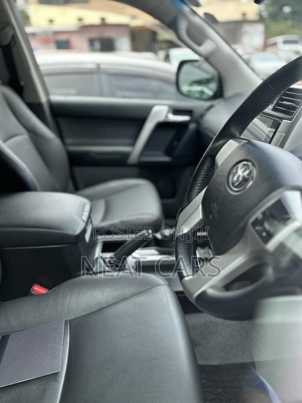 Toyota Land Cruiser Prado 2016 White