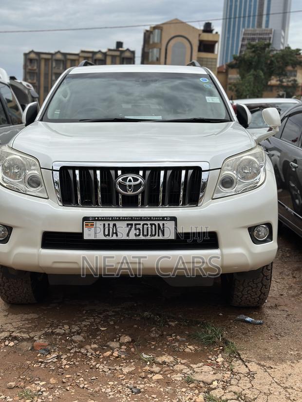 Toyota Land Cruiser Prado 2016 White