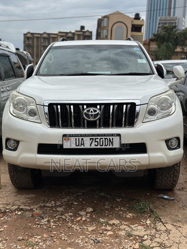 Toyota Land Cruiser Prado 2016 White