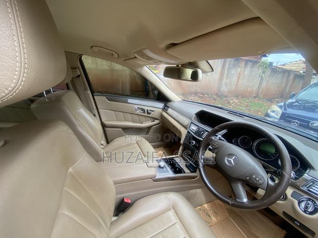 Mercedes-Benz E300 2009 Green