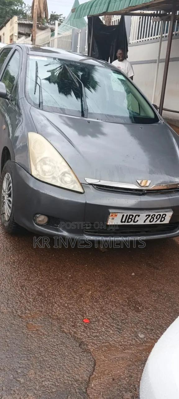 Toyota Wish 2005 Gray