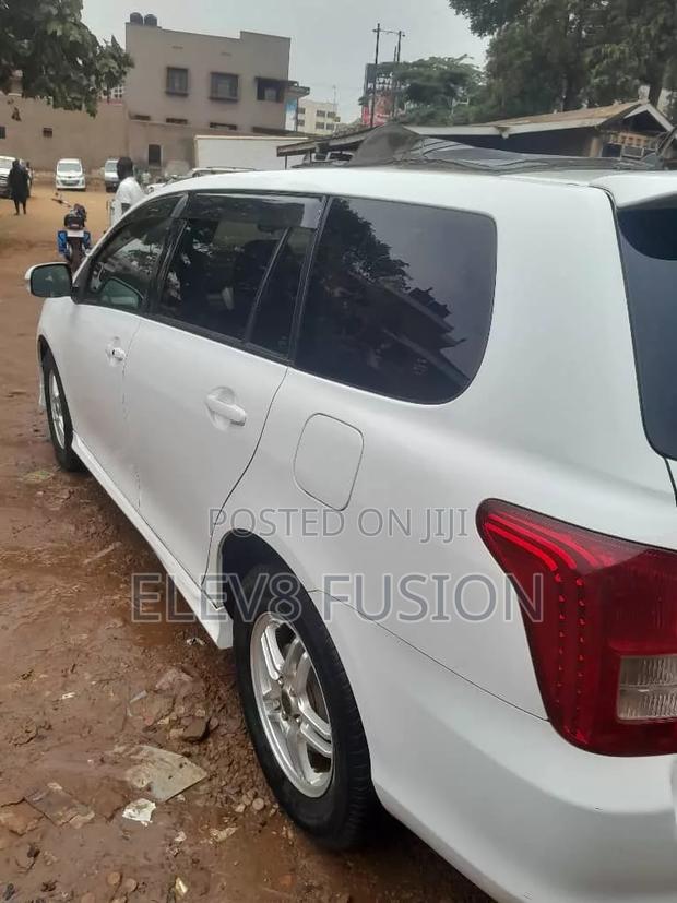 Toyota Corolla Fielder 2009 White
