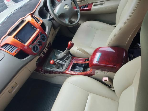 Toyota Hilux 2013 Silver