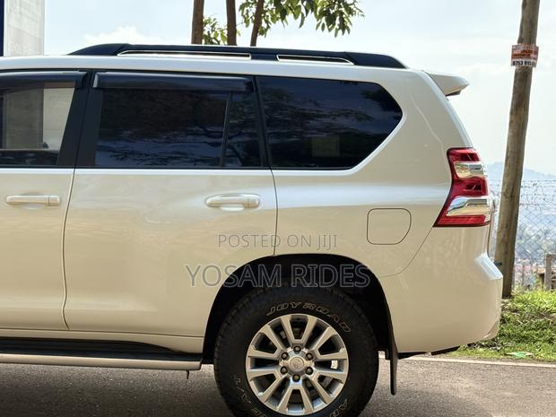 Toyota Land Cruiser Prado 2.8 D-4D 2016 White
