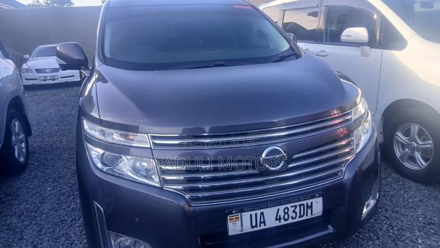 Nissan Elgrand 2015