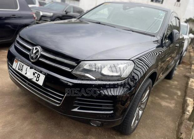 Volkswagen Touareg 2014 Black