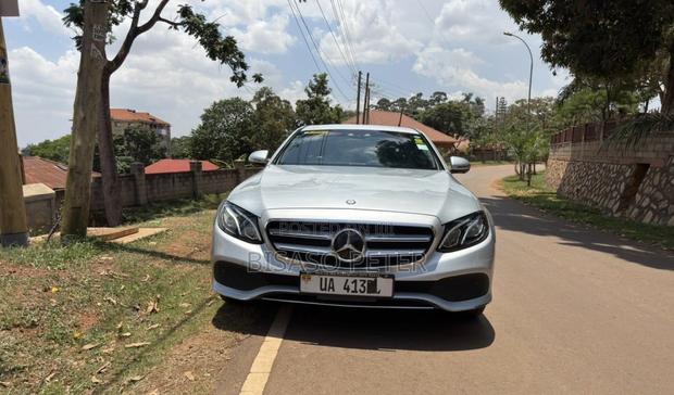 Mercedes-Benz E200 2017 Silver
