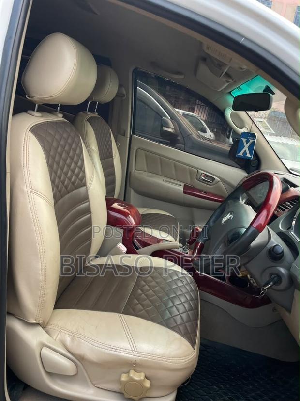 Toyota Hilux 2013 White
