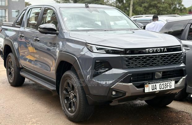 Toyota Hilux Active (Diesel) 2026 Gray