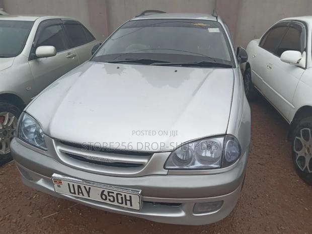 Toyota Caldina 1999 Silver