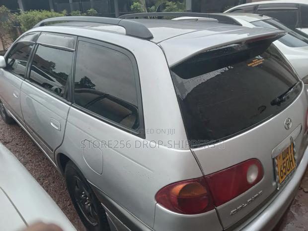 Toyota Caldina 1999 Silver