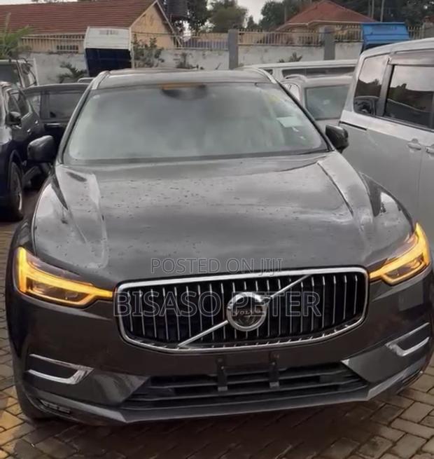 Volvo XC60 2018 Gray