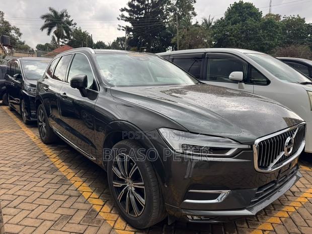 Volvo XC60 2018 Gray