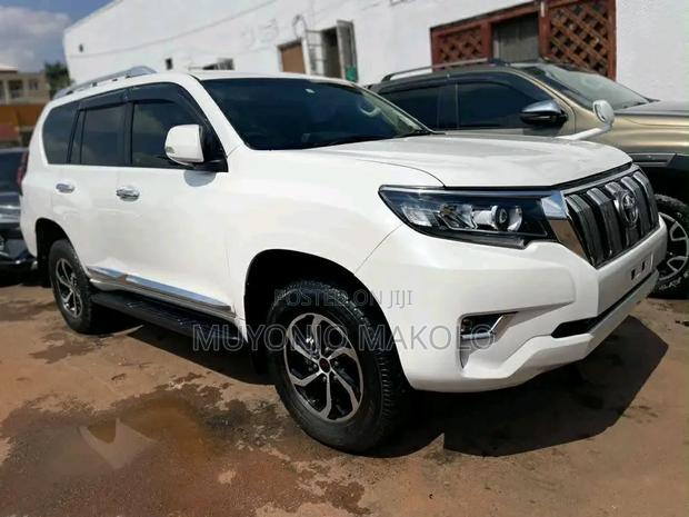 Toyota Land Cruiser Prado 2013 White