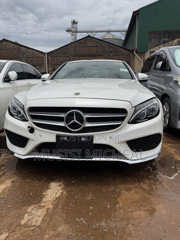 Mercedes-Benz C200 2017 White