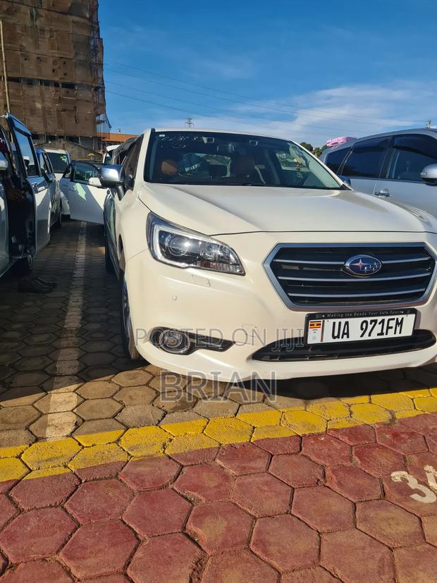 Subaru Legacy 2017 White
