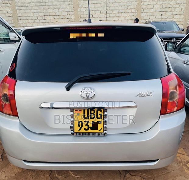 Toyota Corolla RunX 2006 Silver