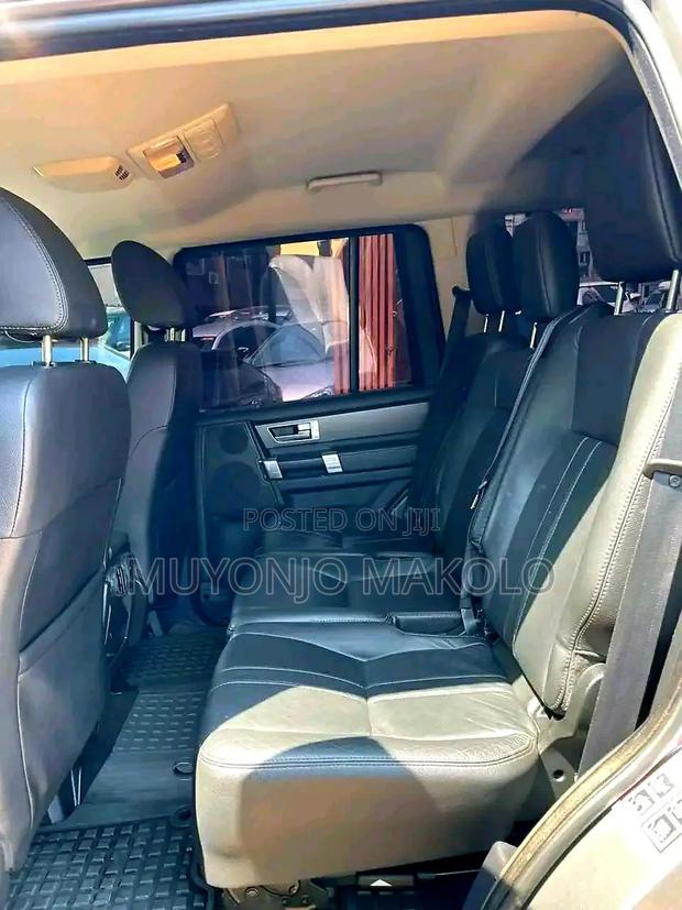 Land Rover Discovery 2013 Gray