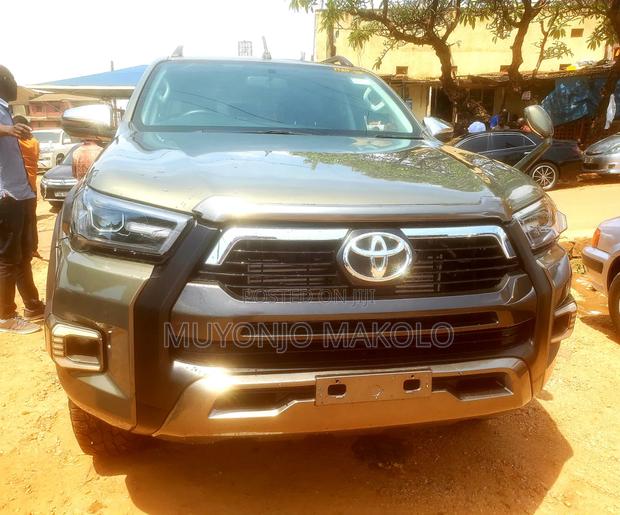 Toyota Hilux 2018 Gray
