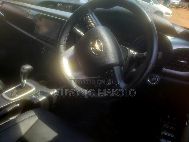 Toyota Hilux 2018 Gray