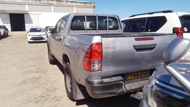 Toyota Hilux 2017 Silver