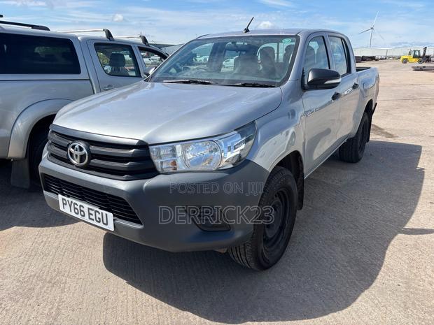 Toyota Hilux 2017 Silver